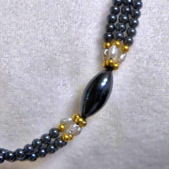 NWOT! Beaded Necklace - Picture 5 of 8